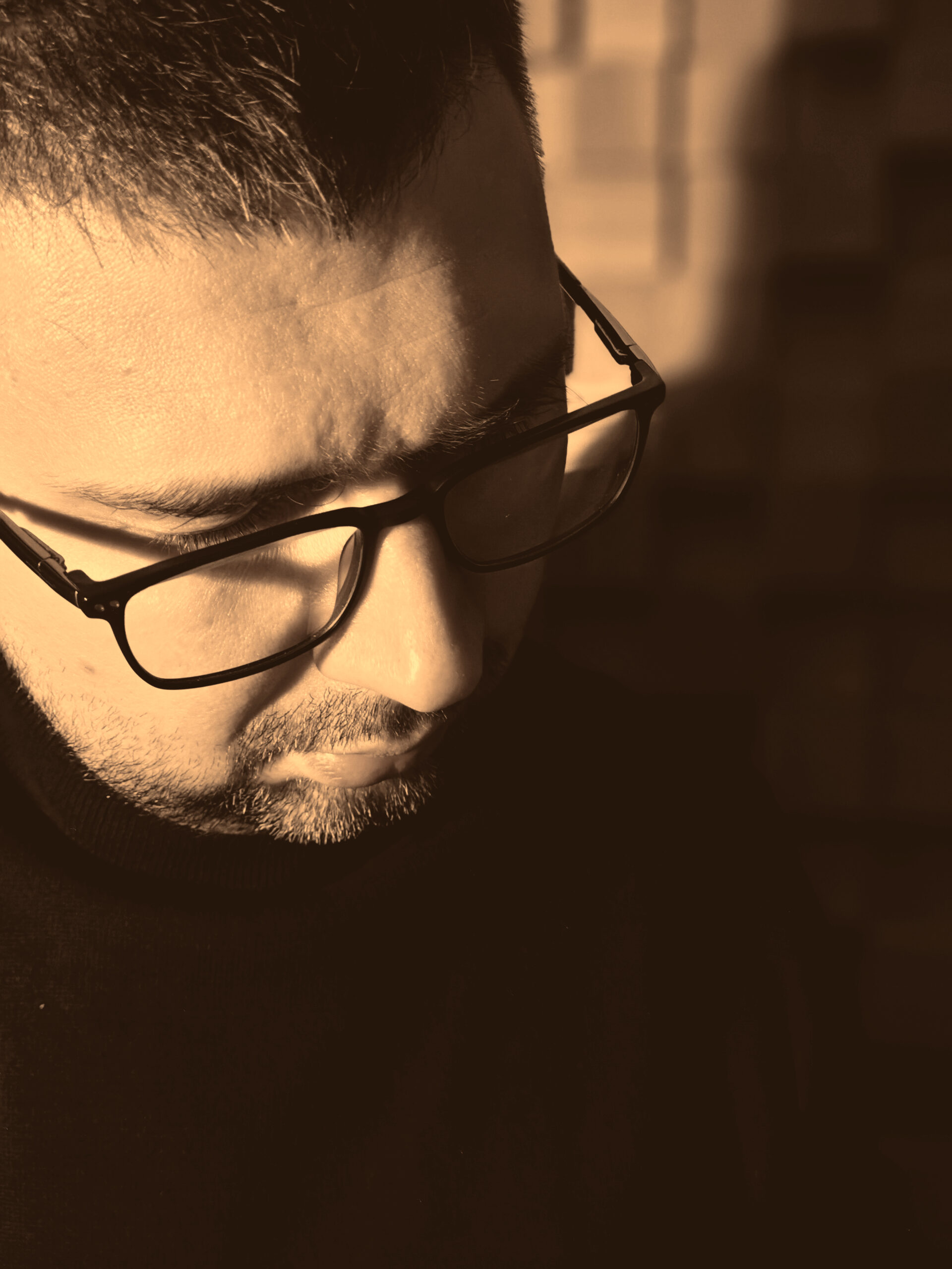 Łukasz Niewiński sephia